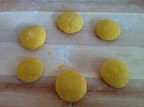 小花的吃瓜日常,瓜果飘香，甜蜜生活