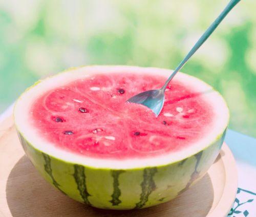 瓜吃瓜什么意思,揭秘“吃瓜群众”背后的社会现象